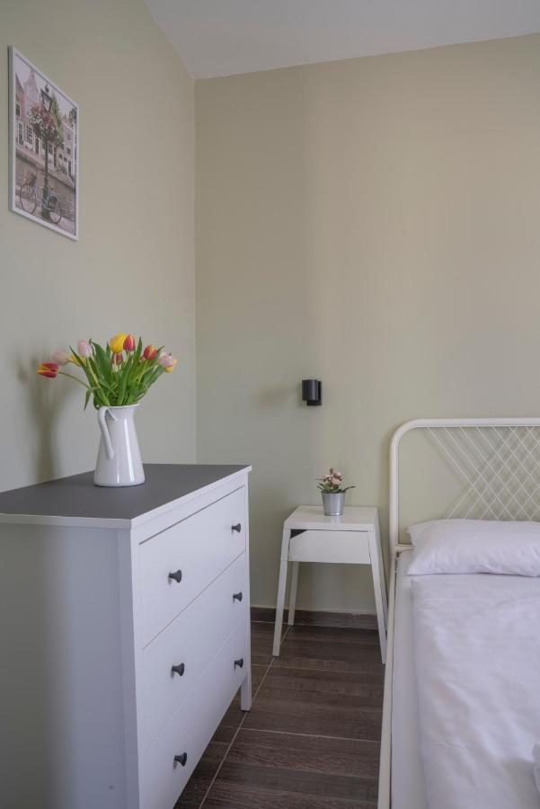 Tulipan Apartman Eger Exterior photo