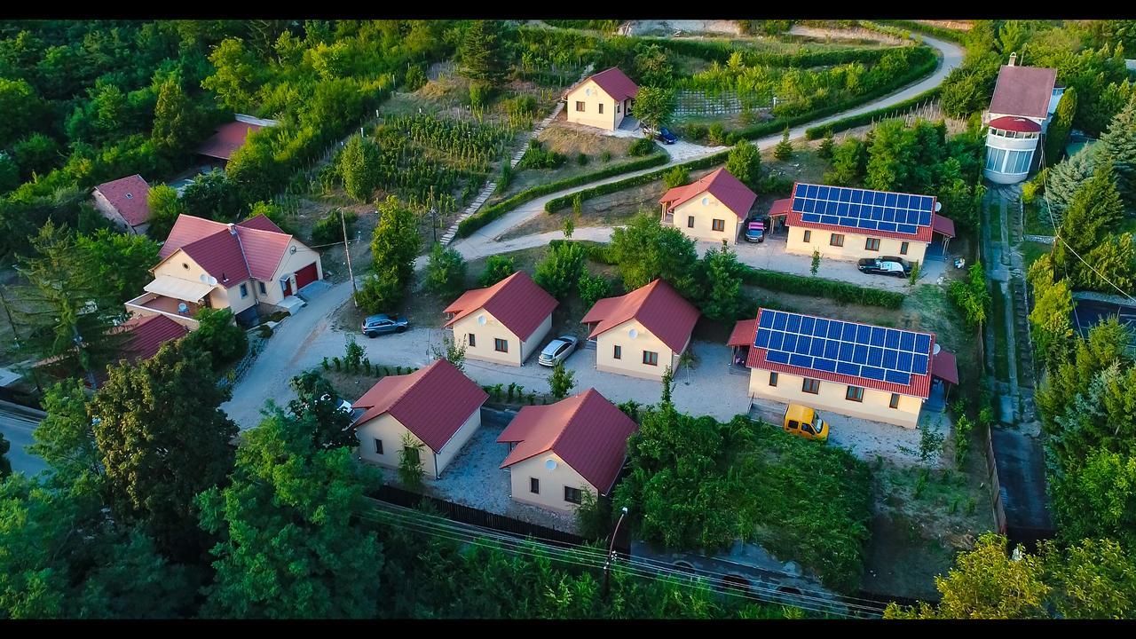 Tulipan Apartman Eger Exterior photo